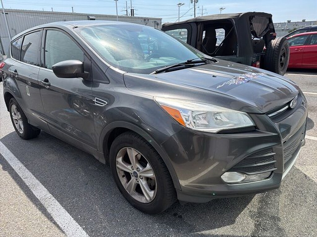 Used 2015 Ford Escape SE Sport Utility