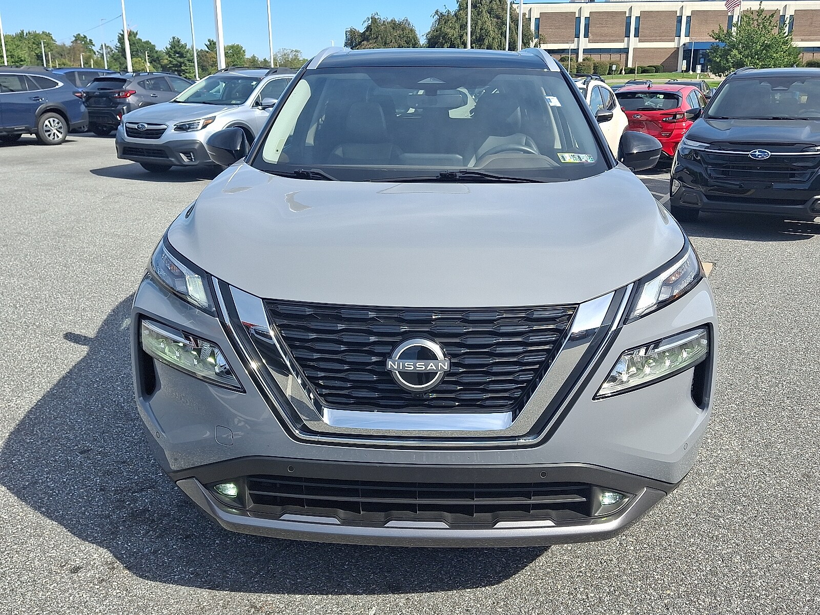 2022 Nissan Rogue SL AWD photo 2