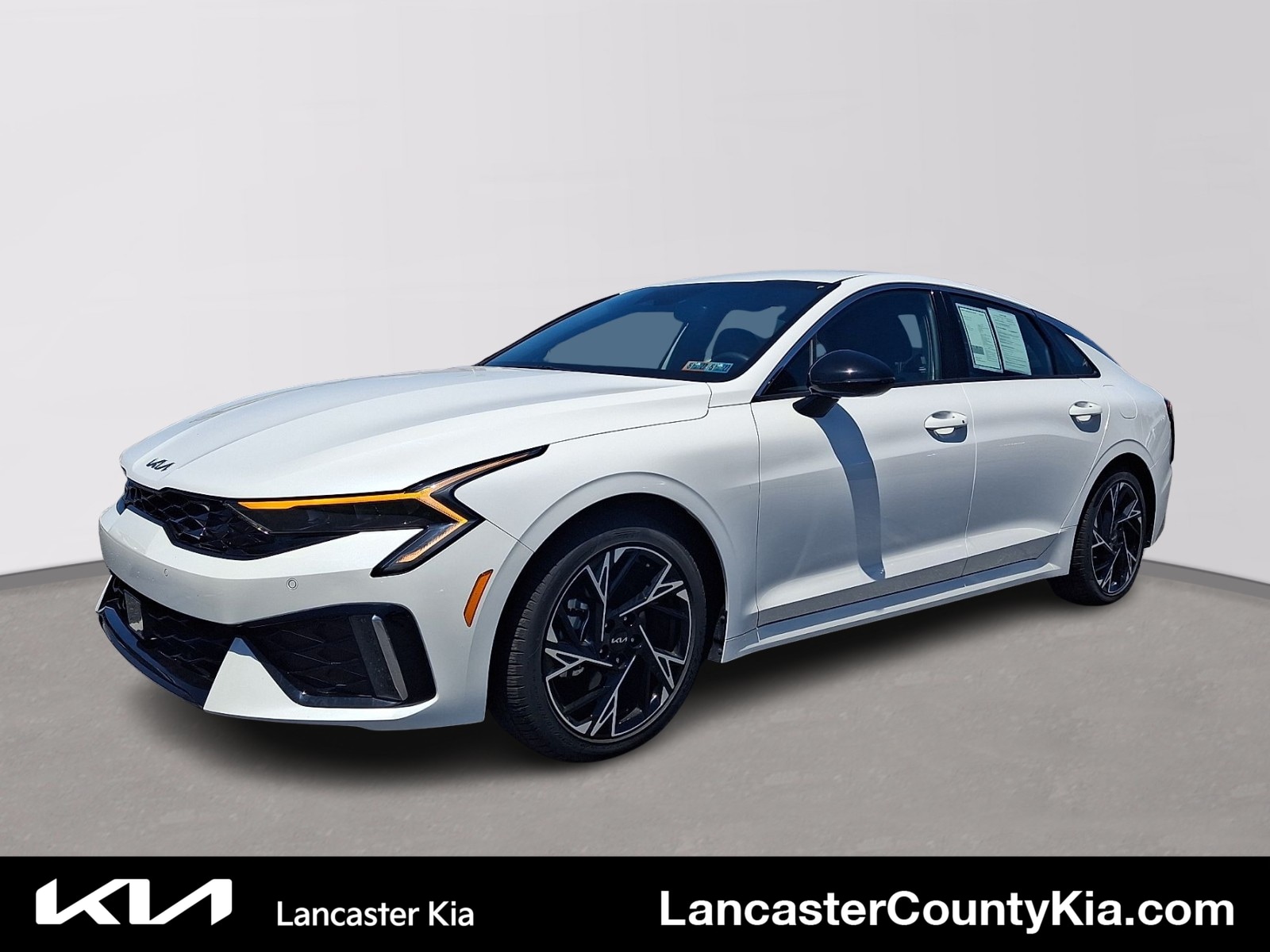 2025 Kia Optima GT-Line AWD's photo