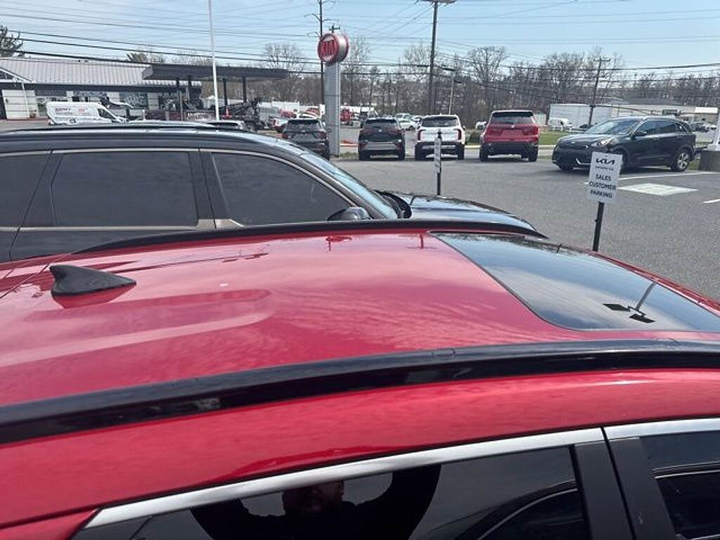 Used 2023 Kia Niro EX Touring Sport Utility