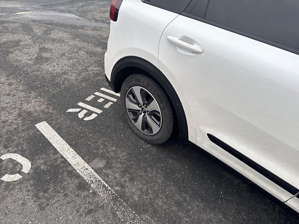 Used 2017 Kia Niro FE Sport Utility