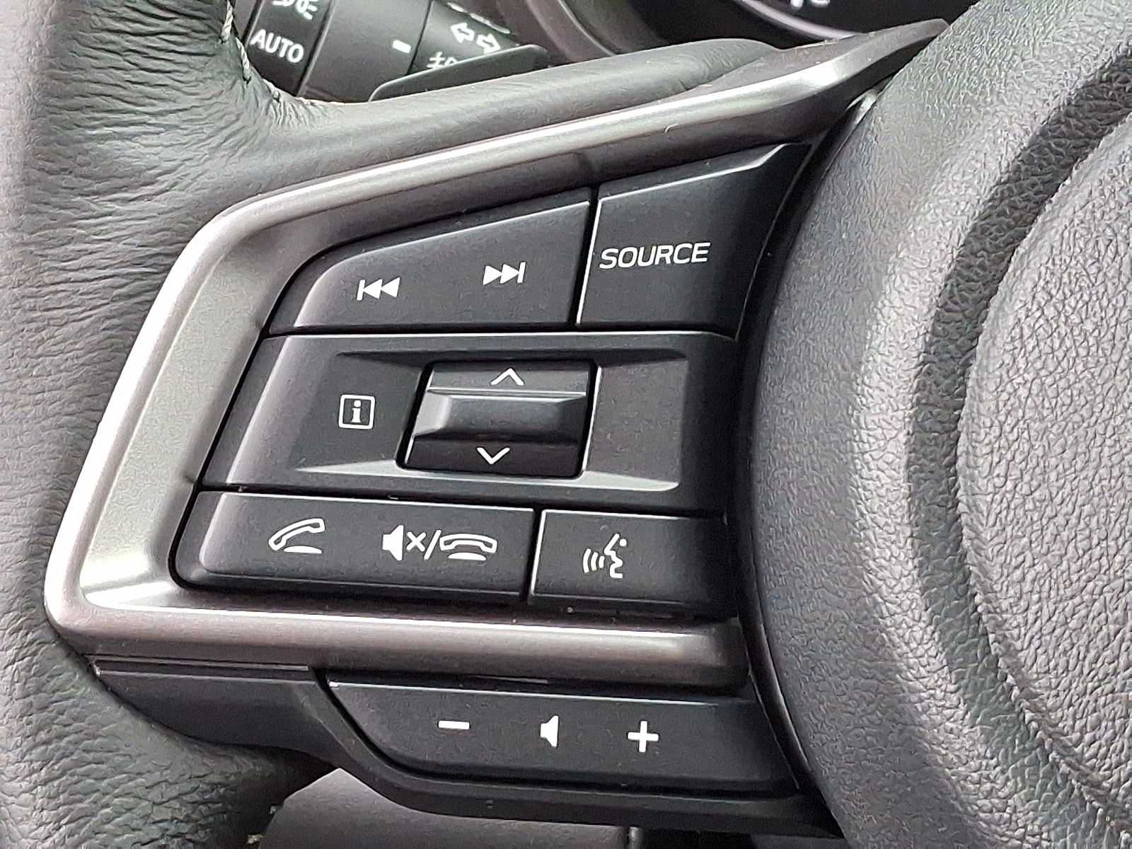2026 Subaru Ascent Limited - Photo 16