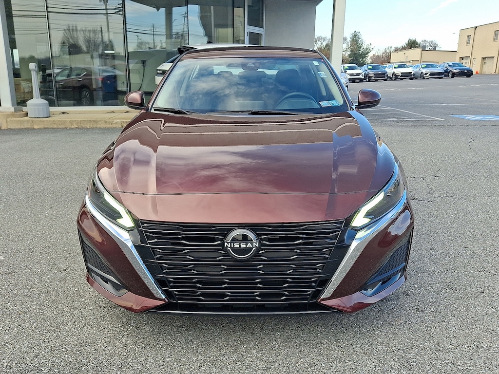 Used 2023 Nissan Altima SV Intelligent AWD Sedan