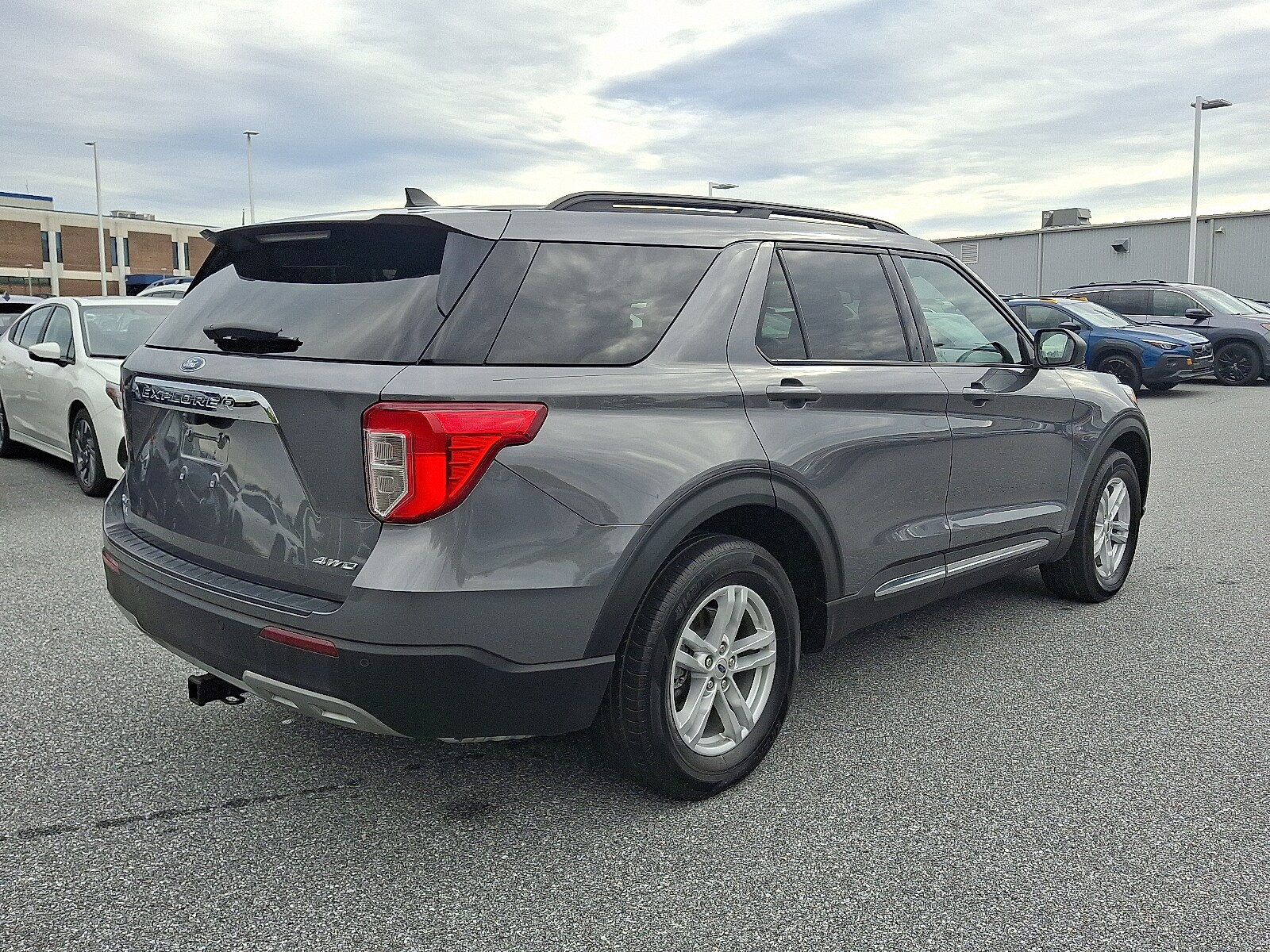 2022 Ford Explorer XLT photo 2