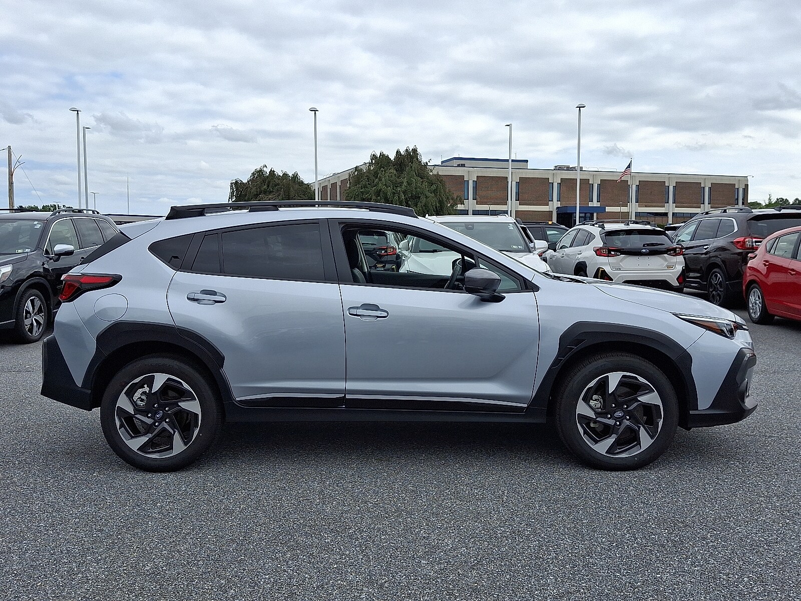 2025 Subaru Crosstrek Limited photo 2