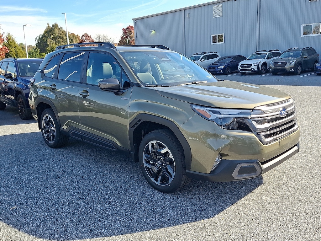 New 2025 Subaru Forester Hybrid Limited SUV