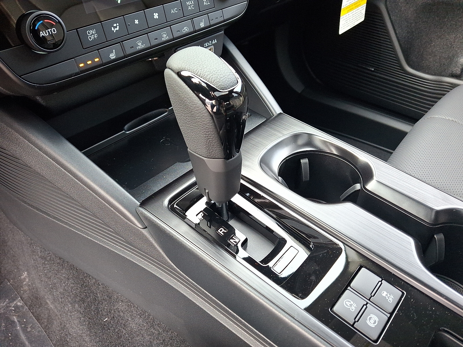 2026 Subaru Outback Limited - Photo 11