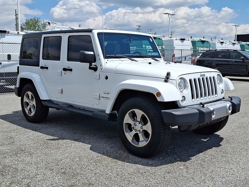 Used 2017 Jeep Wrangler Unlimited Sahara 4x4 Sport Utility