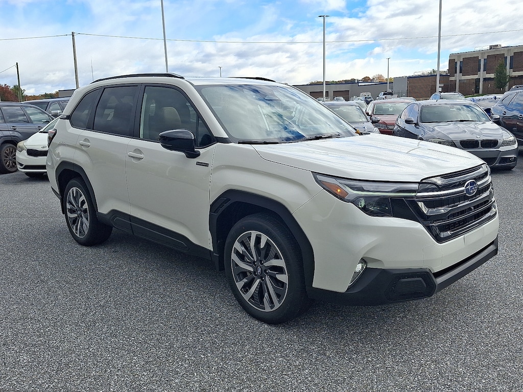 New 2025 Subaru Forester Hybrid Touring SUV