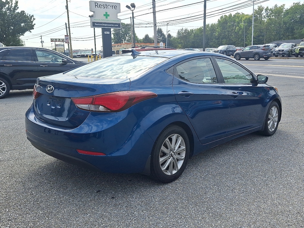 Used 2016 Hyundai Elantra SE Sedan