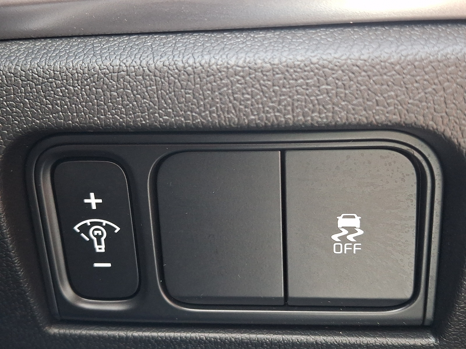 2025 Kia Sorento S - Photo 24