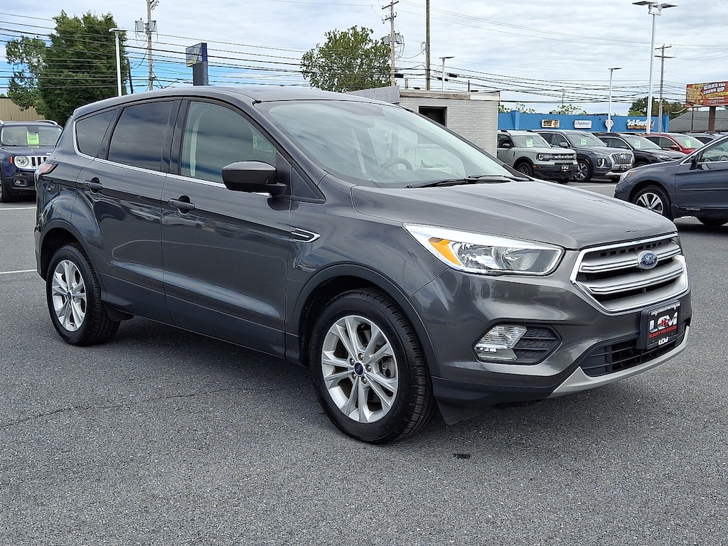 Used 2017 Ford Escape SE Sport Utility
