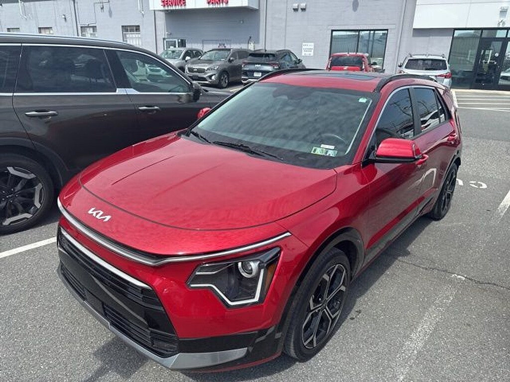 Used 2023 Kia Niro EX Touring Sport Utility