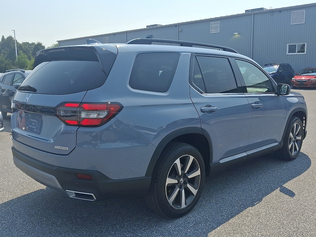 Used 2023 Honda Pilot AWD Touring Sport Utility