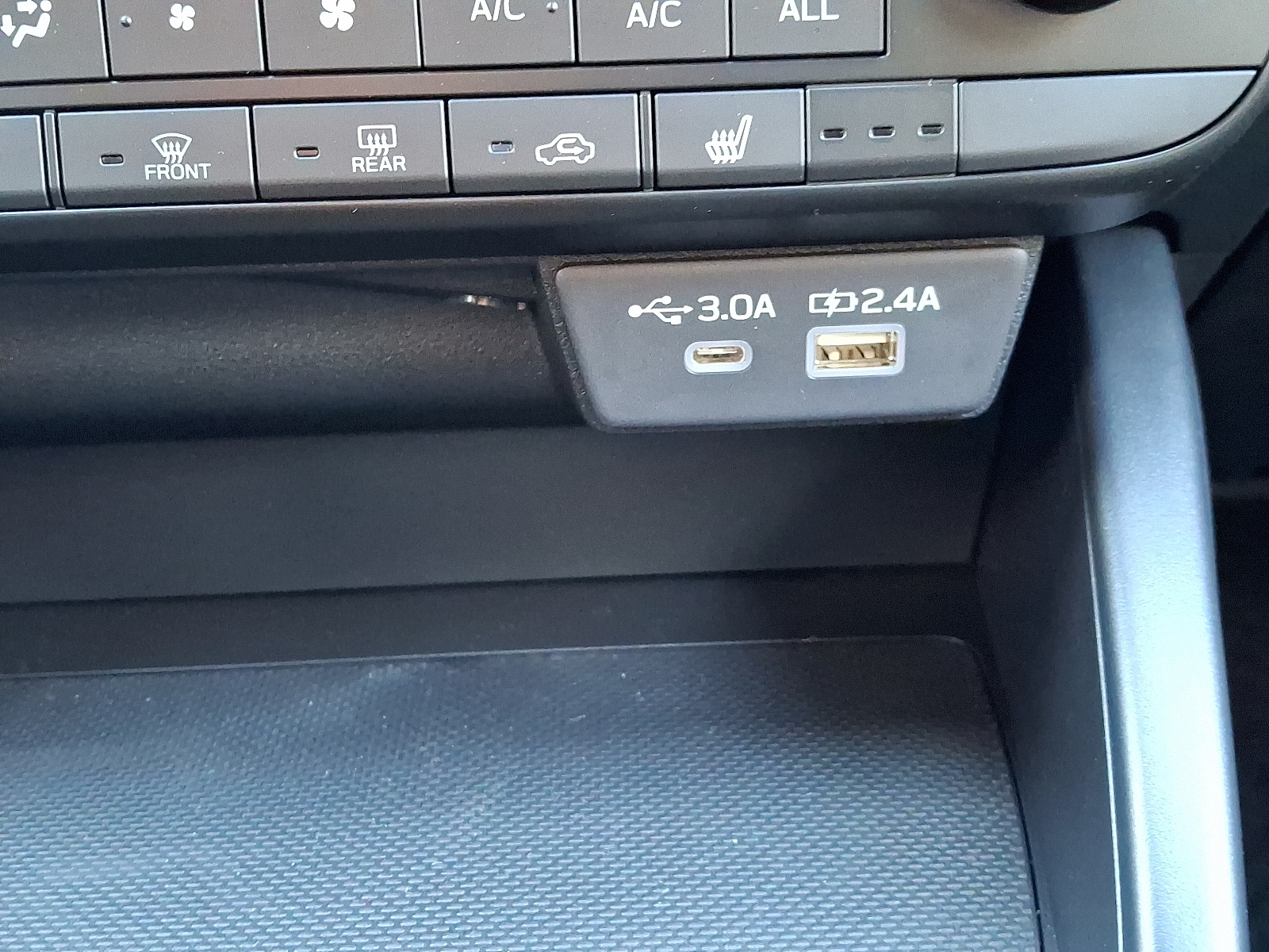 2026 Subaru Outback Premium - Photo 14