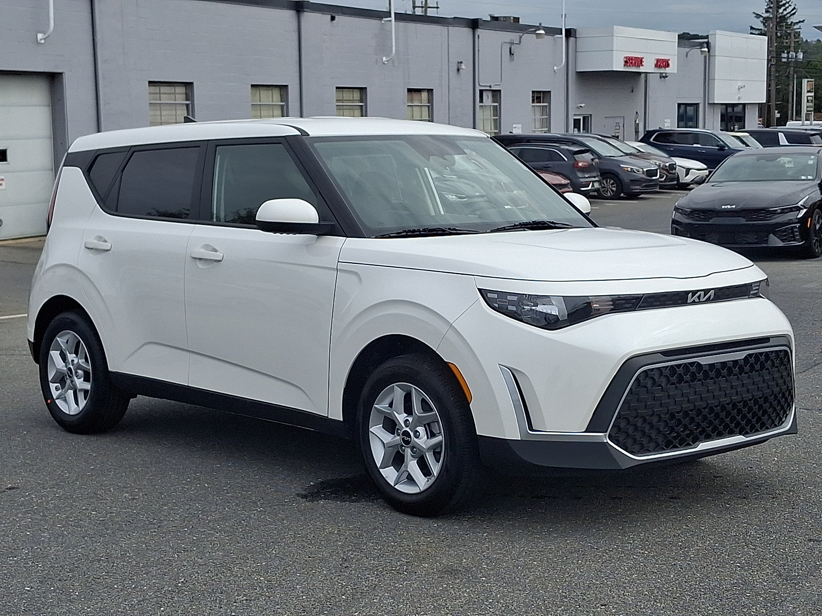 Used 2025 Kia Soul LX Hatchback