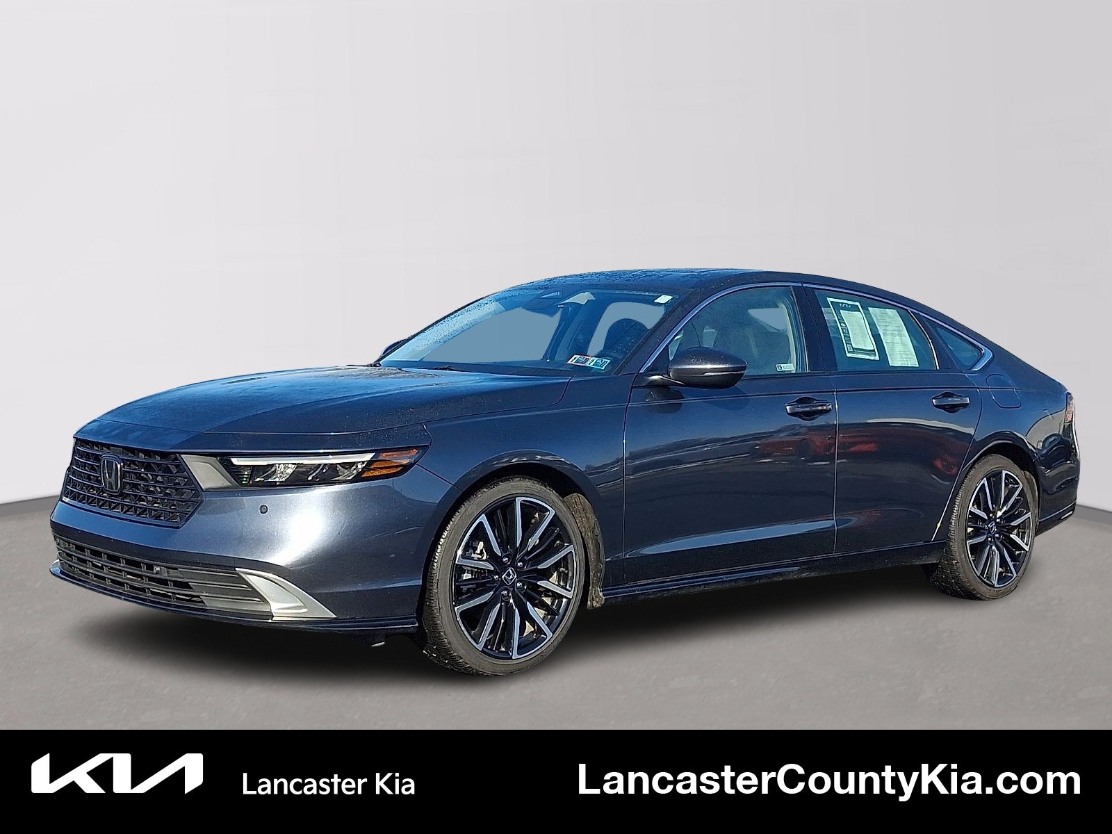 2023 Honda Accord Hybrid Touring's photo