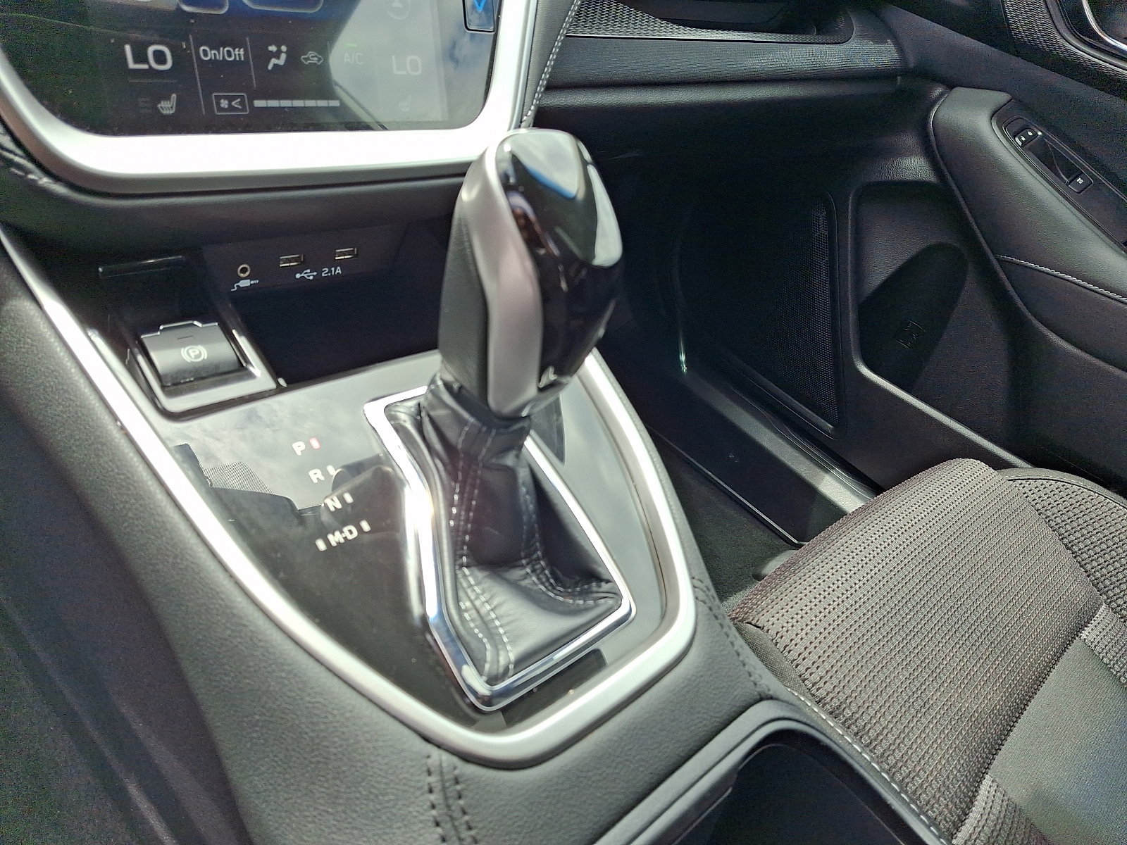 2022 Subaru Outback Premium - Photo 15
