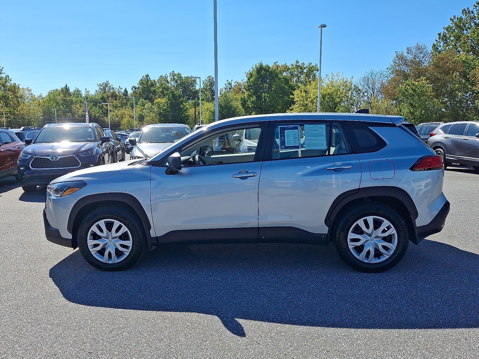 2022 Toyota Corolla Cross L photo 4