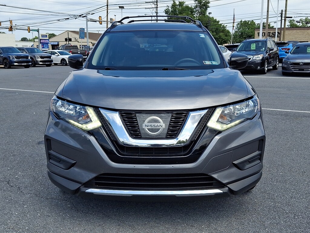 Used 2017 Nissan Rogue SV Sport Utility