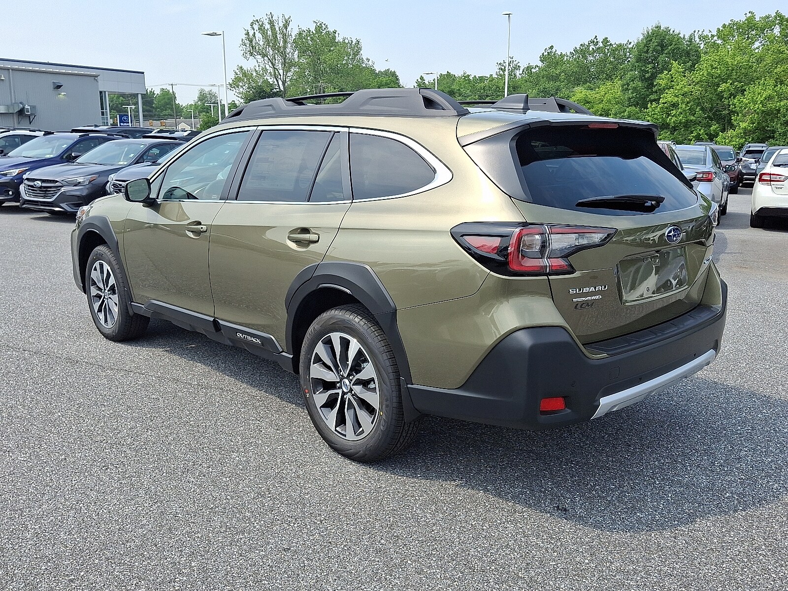 2025 Subaru Outback Limited photo 4