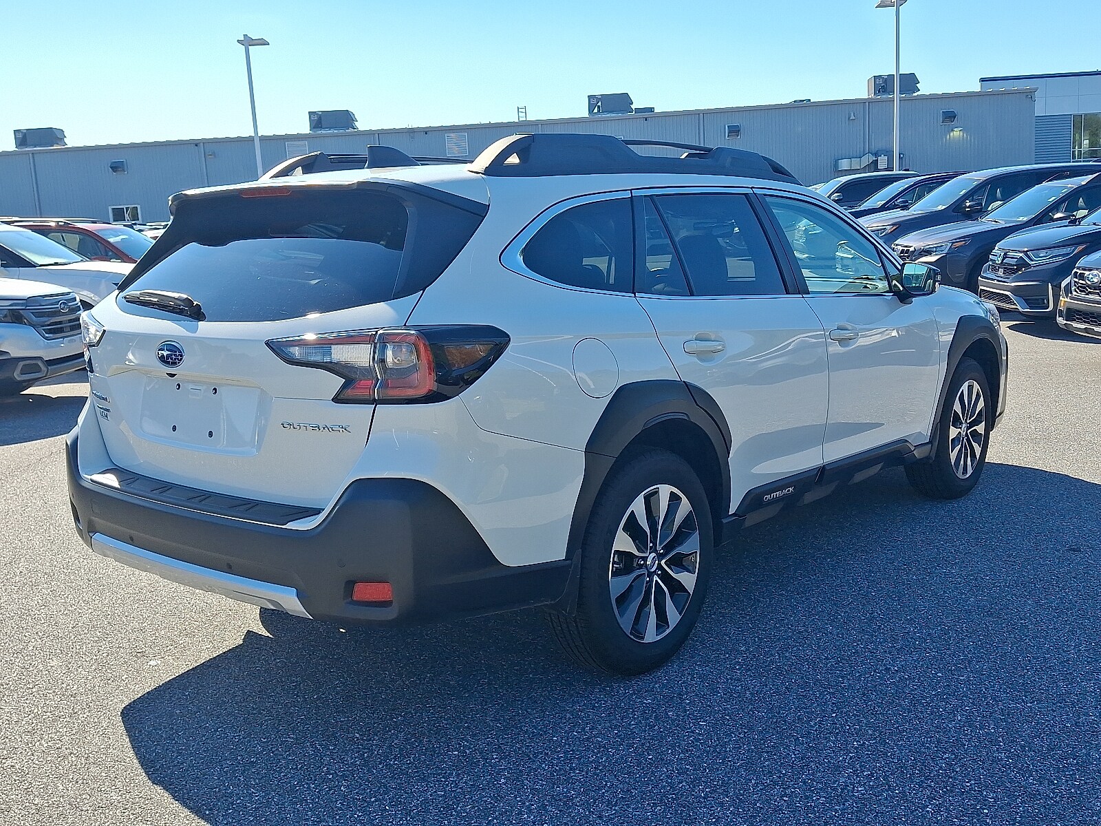 2025 Subaru Outback Limited photo 3