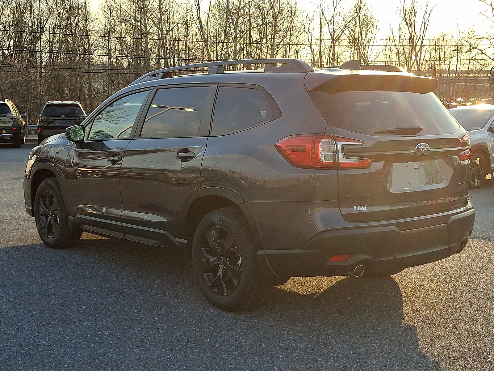 View vehicle photo 3