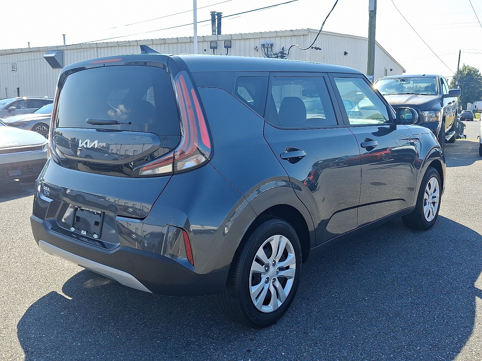 2023 Kia Soul LX photo 2