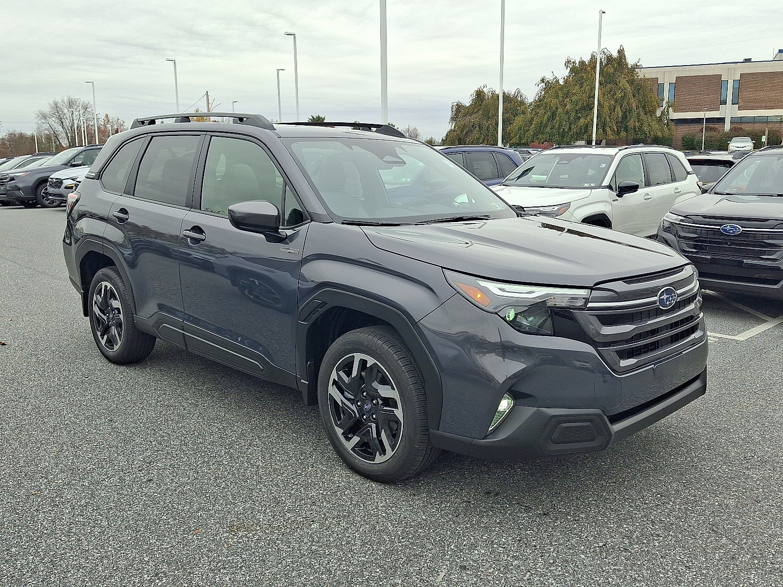 2025 Subaru Forester Premium photo 2