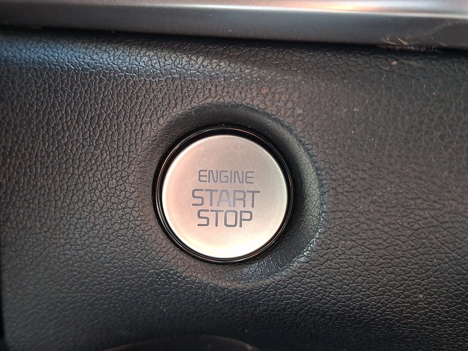 2025 Kia Sorento S - Photo 20
