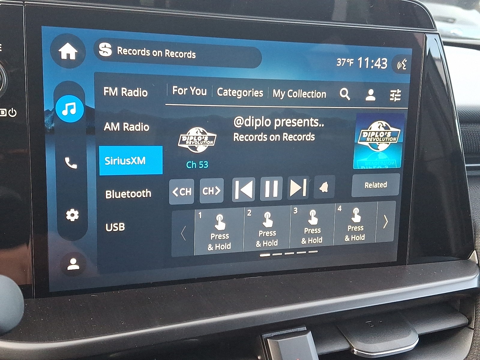 2026 Subaru Outback Premium - Photo 11
