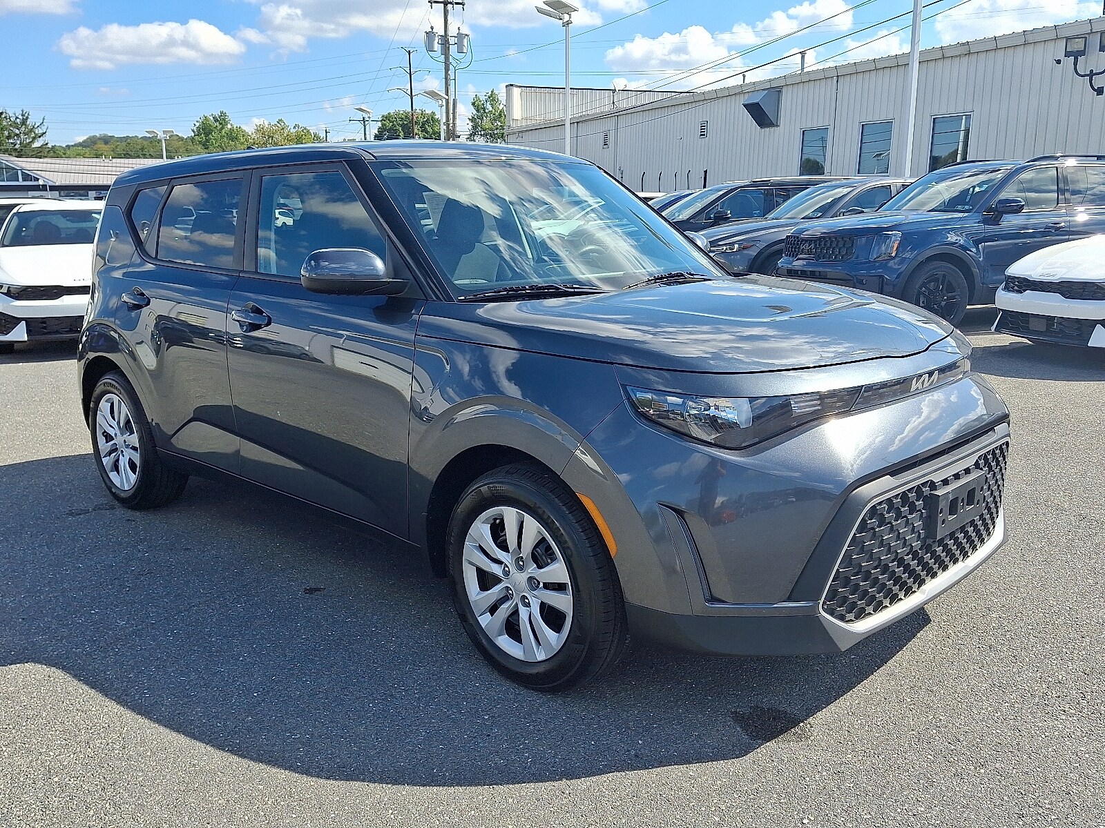 2023 Kia Soul LX photo 3