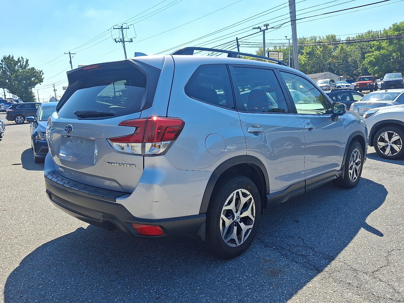 2020 Subaru Forester Premium photo 4