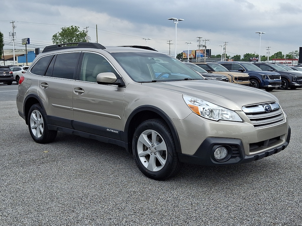 Used 2014 Subaru Outback 2.5i Premium Sport Utility