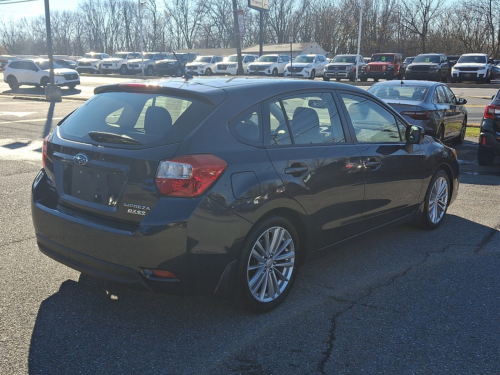 2014 Subaru Impreza 2.0i Premium photo 4