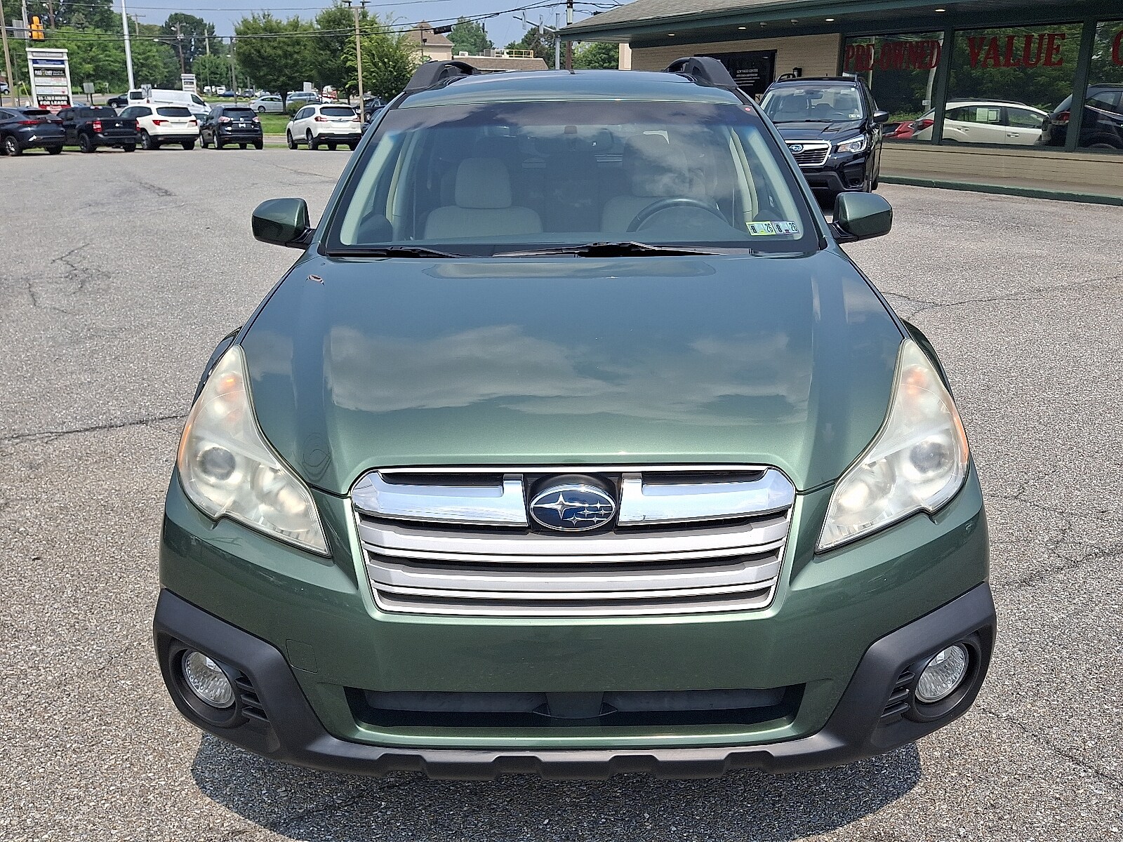 2014 Subaru Outback 2.5i Premium photo 2