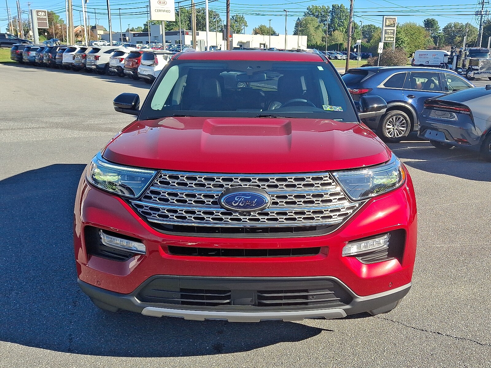 2022 Ford Explorer Limited photo 2