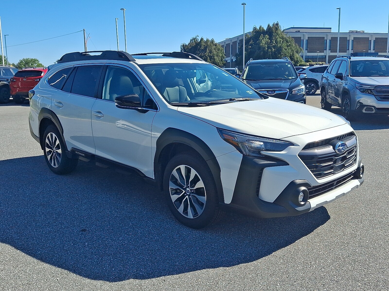 2025 Subaru Outback Limited photo 2