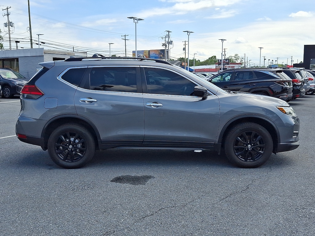Used 2017 Nissan Rogue SV Sport Utility