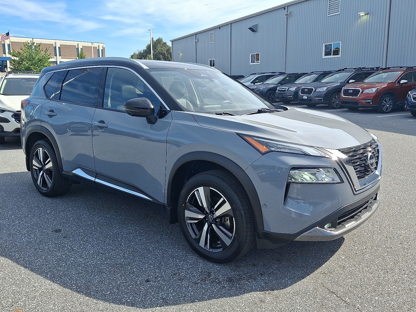 2022 Nissan Rogue SL AWD photo 3