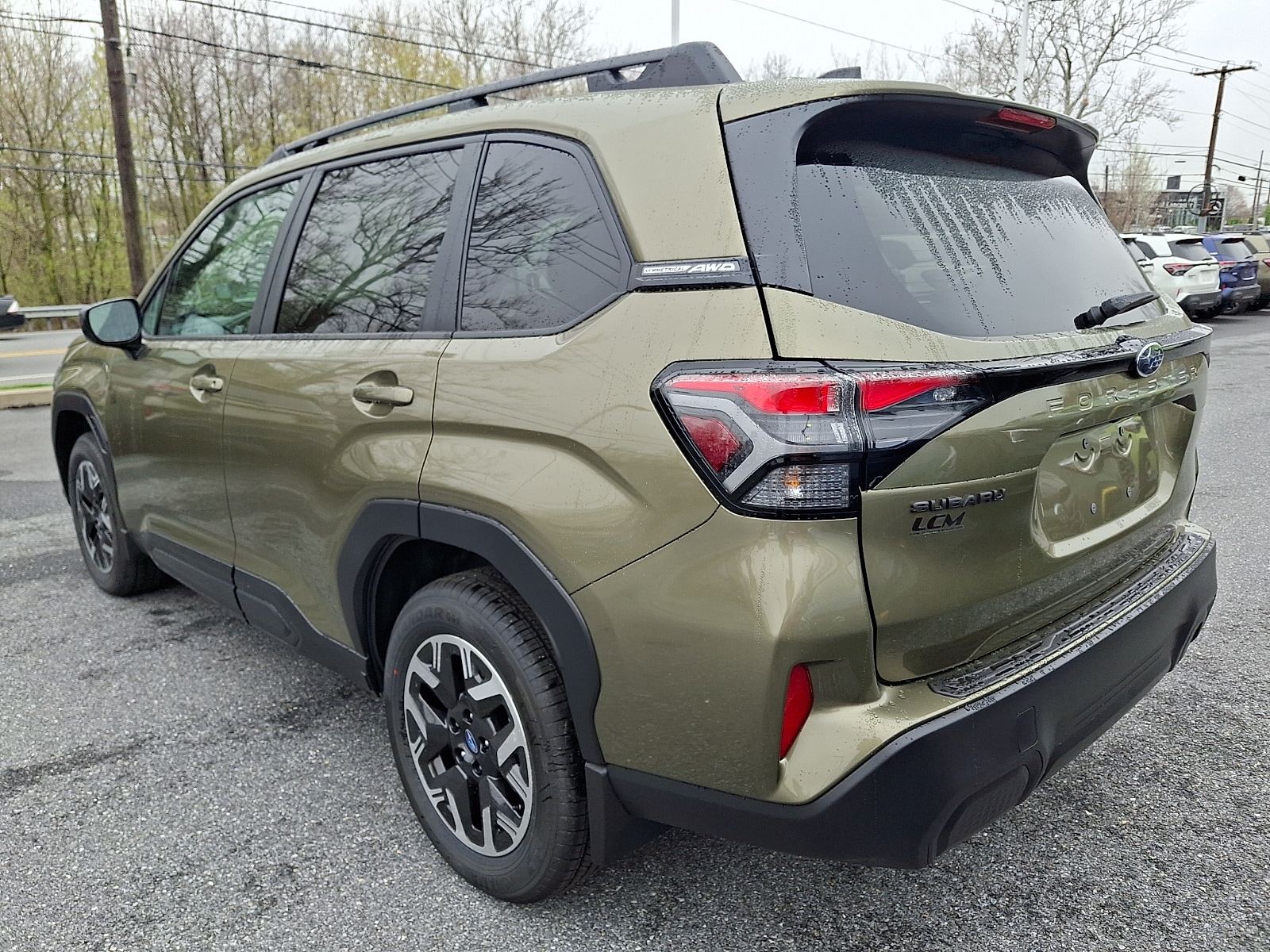 View vehicle photo 4