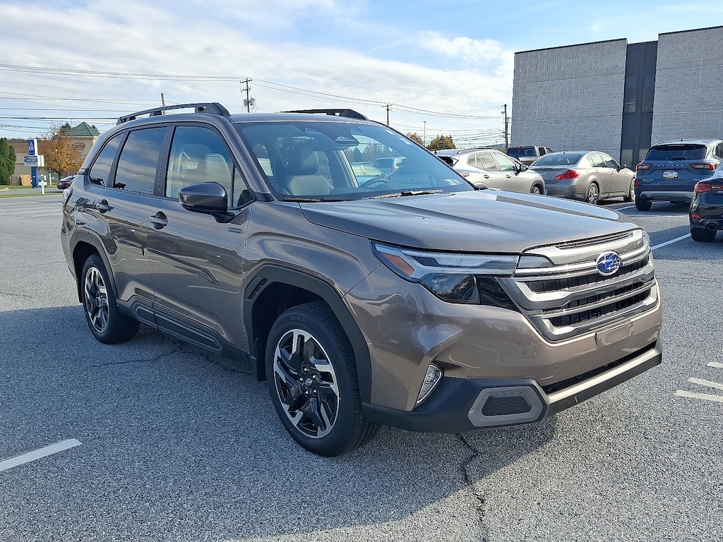 New 2025 Subaru Forester Hybrid Limited SUV