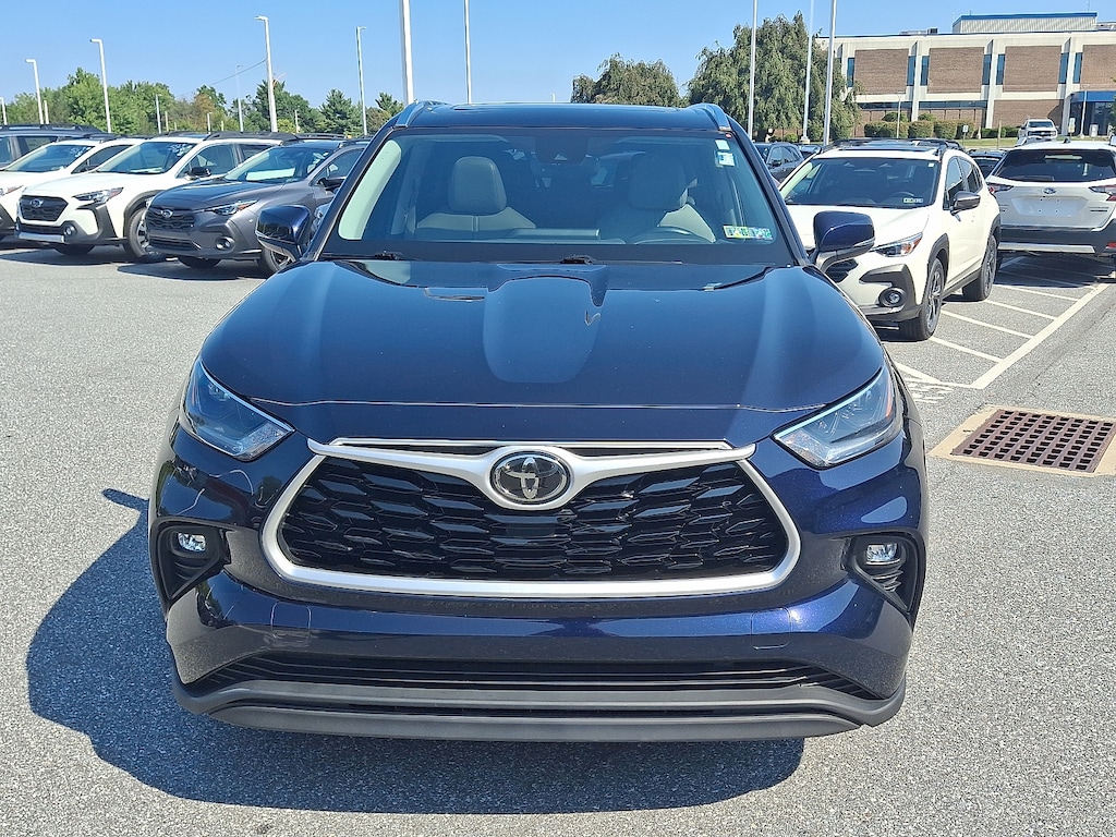 Used 2021 Toyota Highlander XLE Sport Utility