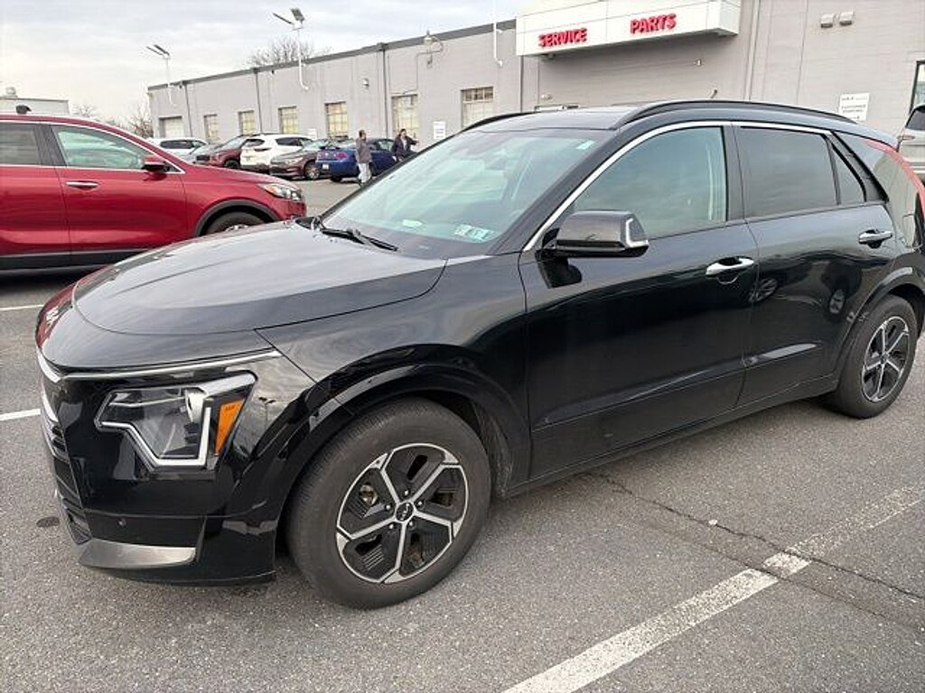 Certified 2023 Kia Niro SX Sport Utility
