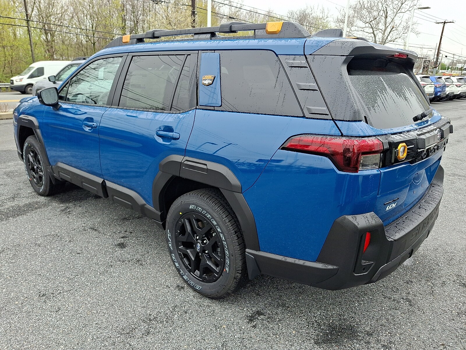 View vehicle photo 4