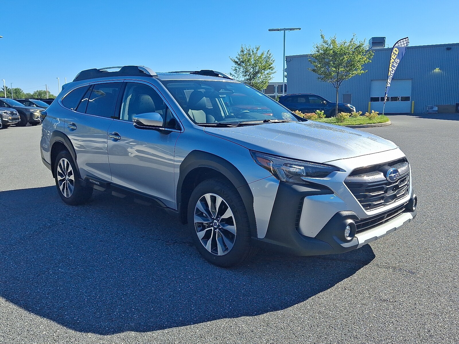 2025 Subaru Outback Touring XT photo 3
