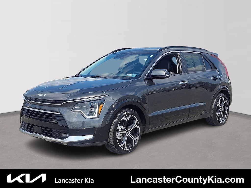 Used 2025 Kia Niro SX Touring Sport Utility