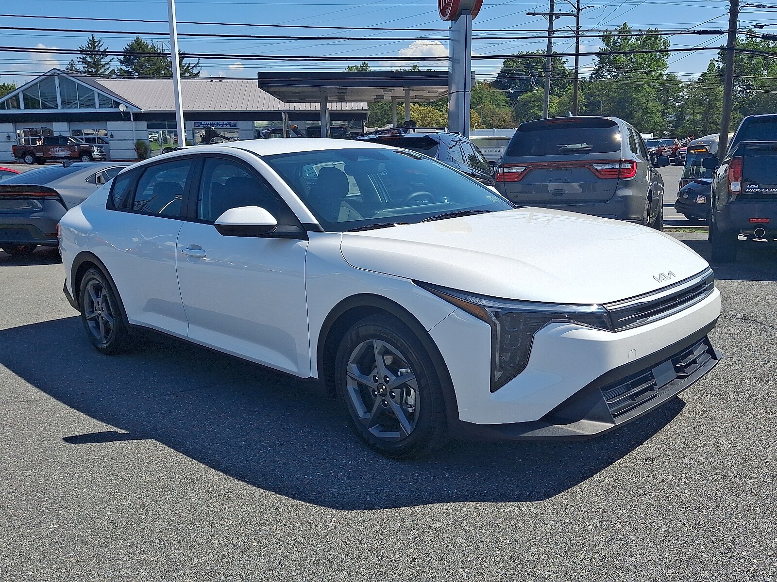 2025 Kia K4 LXS photo 3