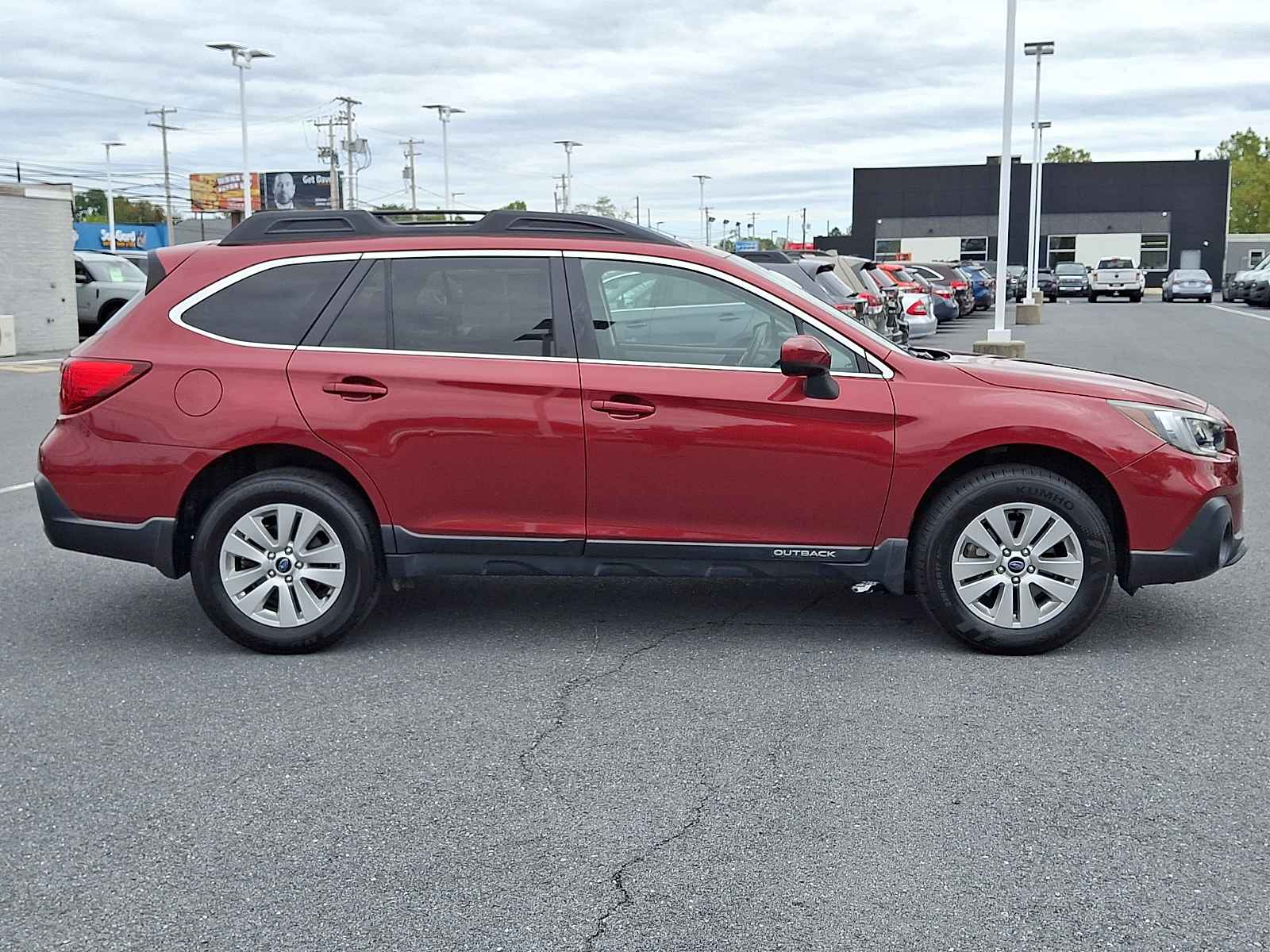 Used 2018 Subaru Outback 2.5i Premium Sport Utility