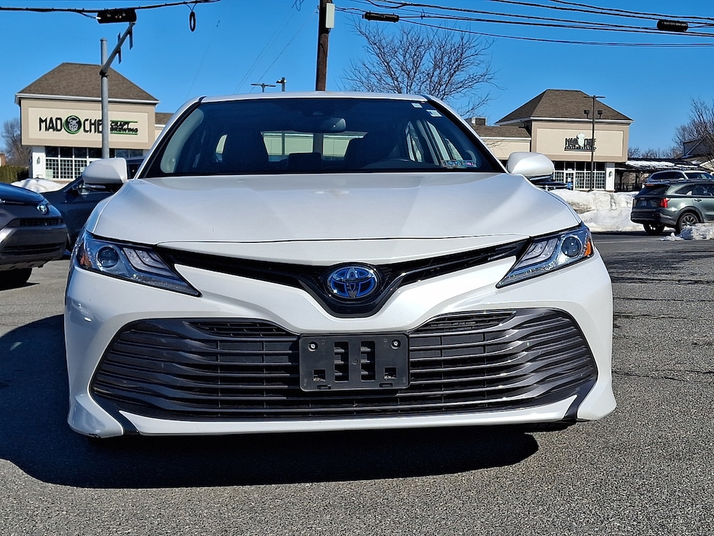 Used 2020 Toyota Camry XLE Hybrid Sedan
